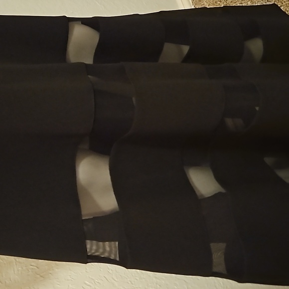 VINCE CAMUTO Black Illusion Sheer Mesh Stripe Trumpet Formal Ballroom Dress - Picture 8 of 14